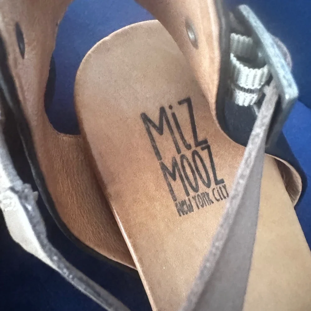 MIZ MOOZ NYC Leather Strappy Sandals Black Tan Women Size 39 8.5 Preloved - Picture 5 of 10